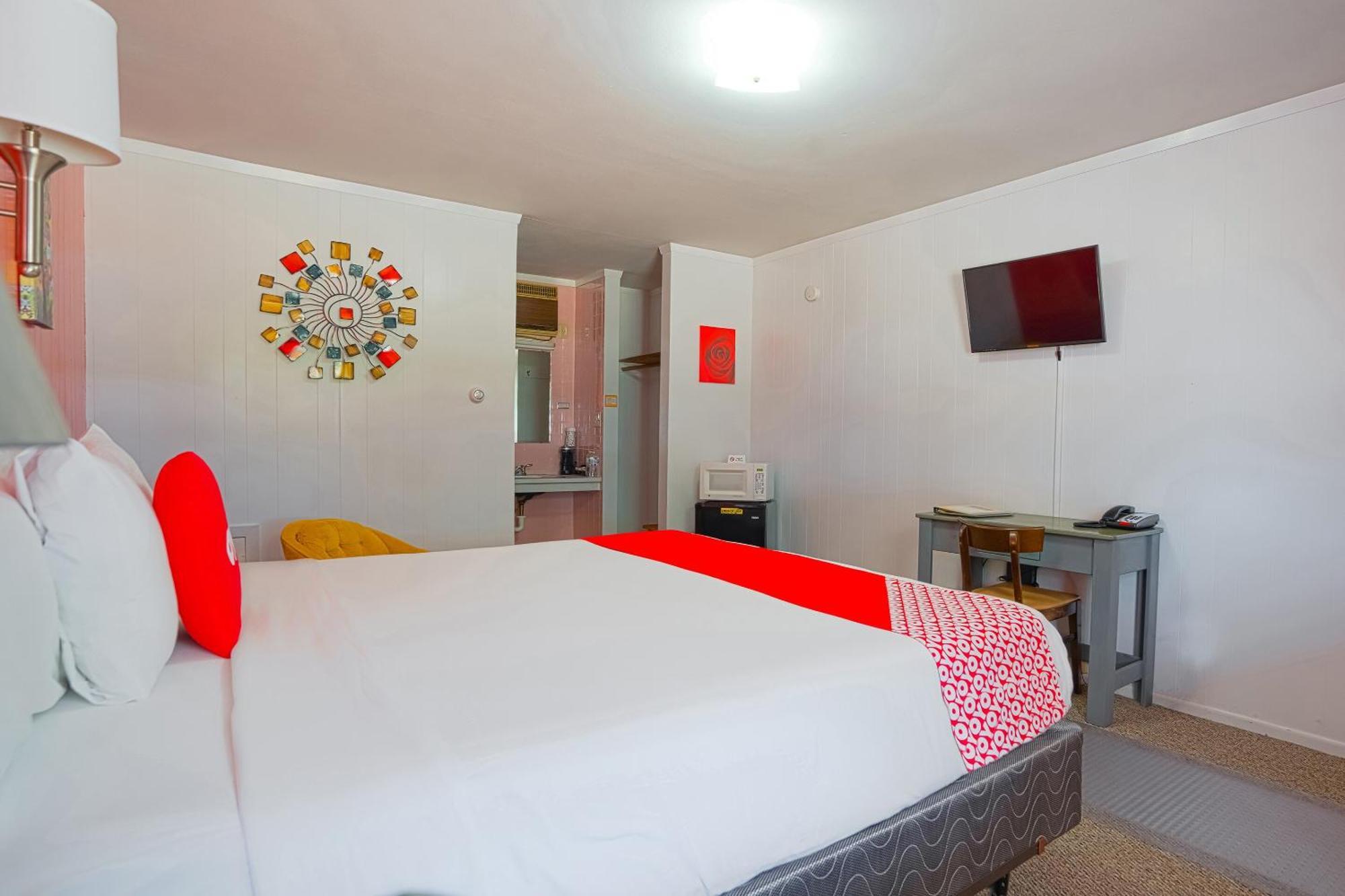 Oyo Hotel Lamberton Hwy 14 Экстерьер фото