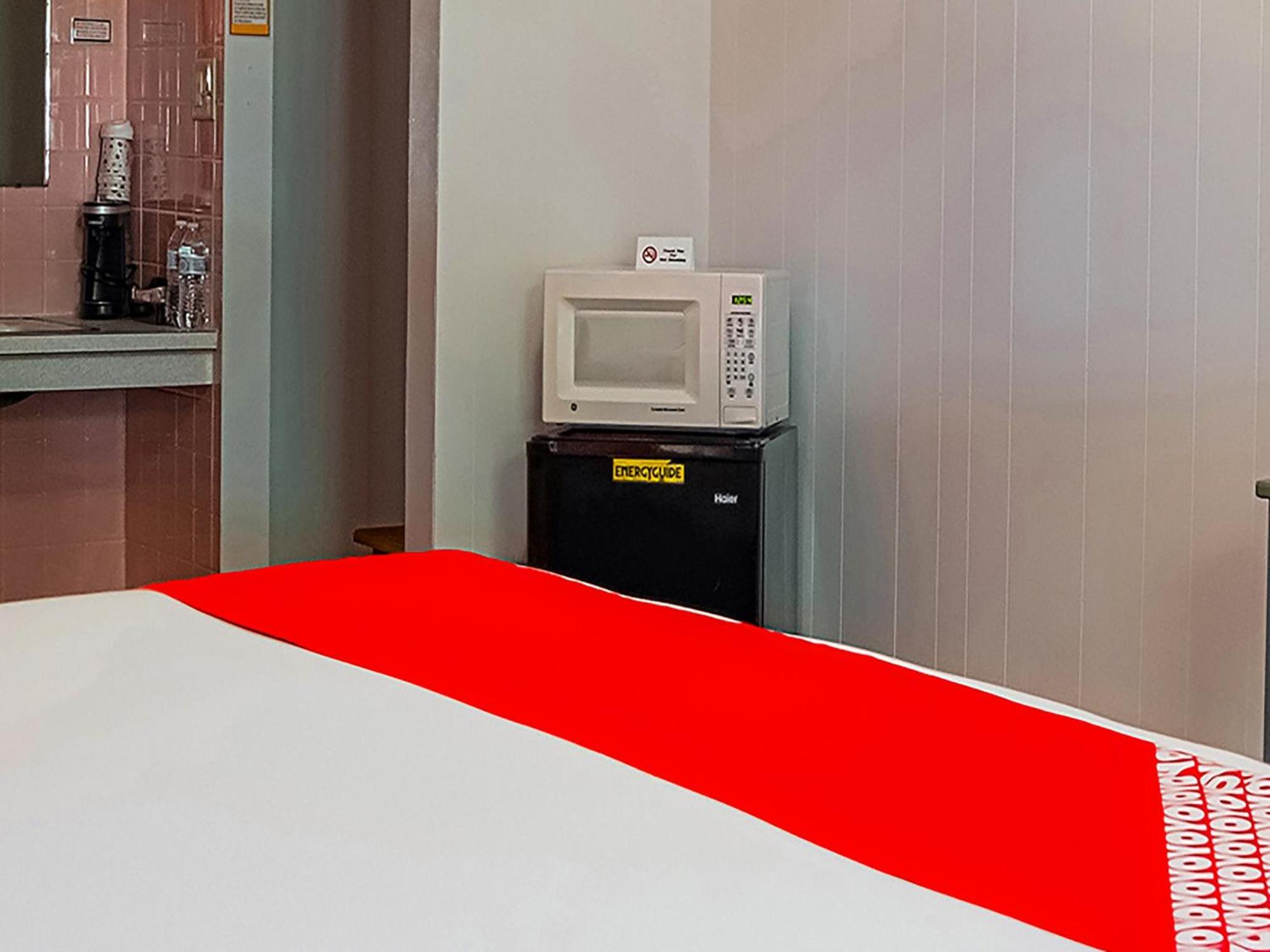 Oyo Hotel Lamberton Hwy 14 Экстерьер фото